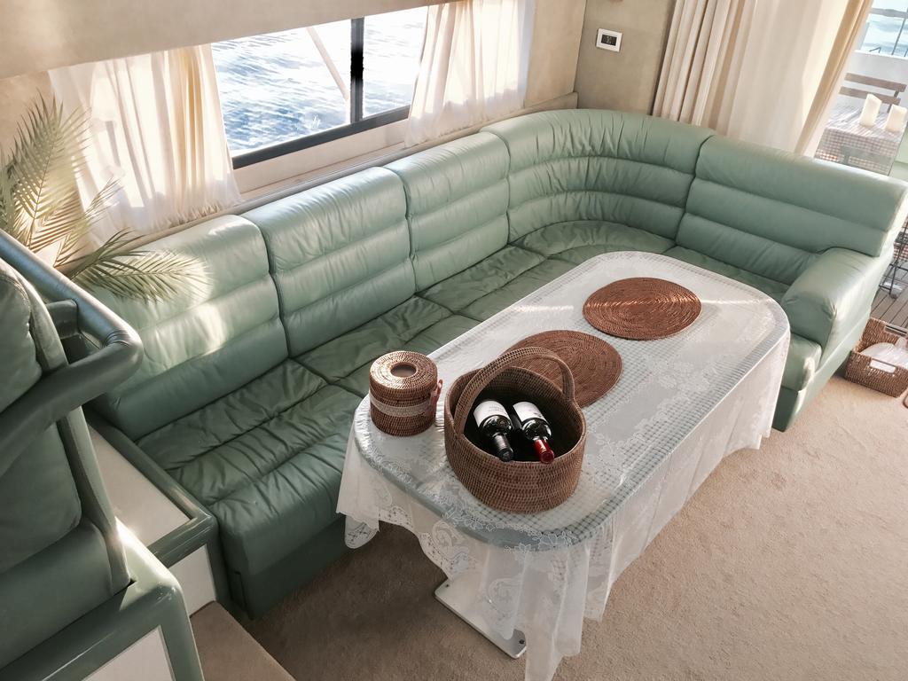 Sea And Yacht Hotel Puszan Kültér fotó